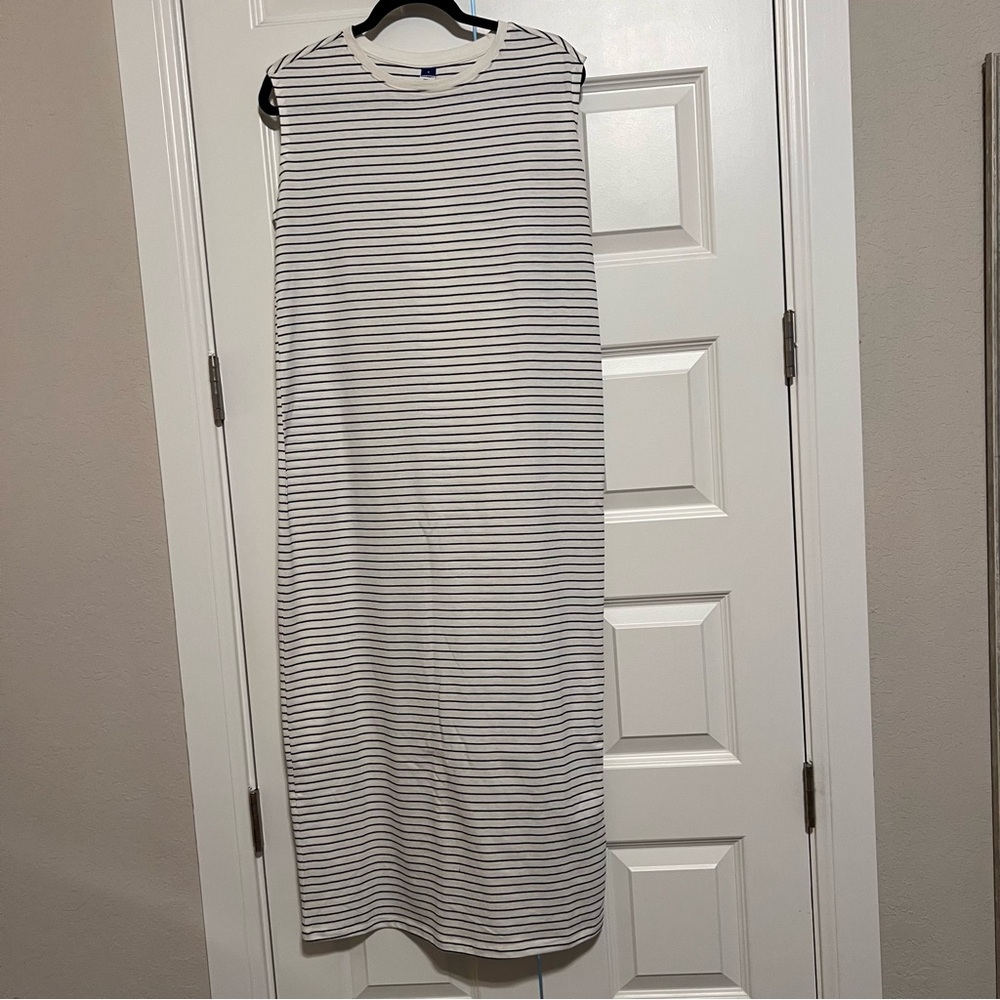 Old Navy Black and White Striped Maxi Dress